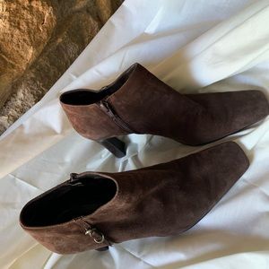Low high heel boots
